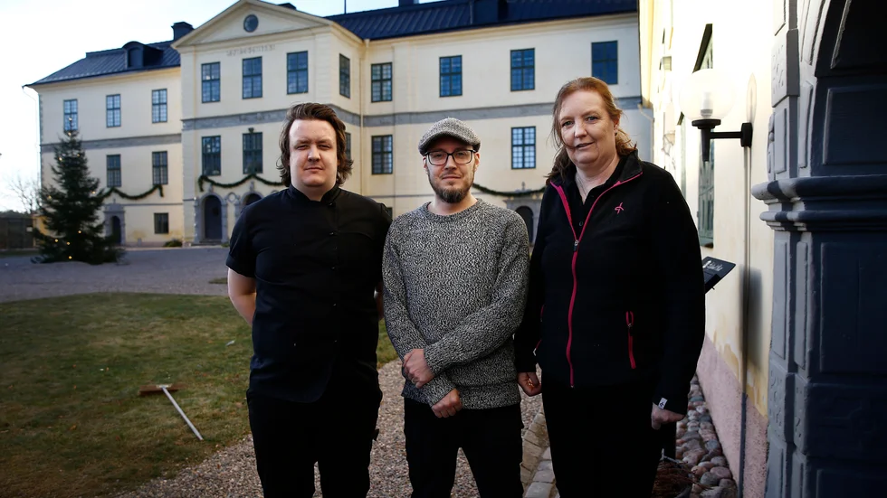 Bröderna Victor Jansson, till vänster, och Andreas Junell tillsammans med mamma Marie Jansson.