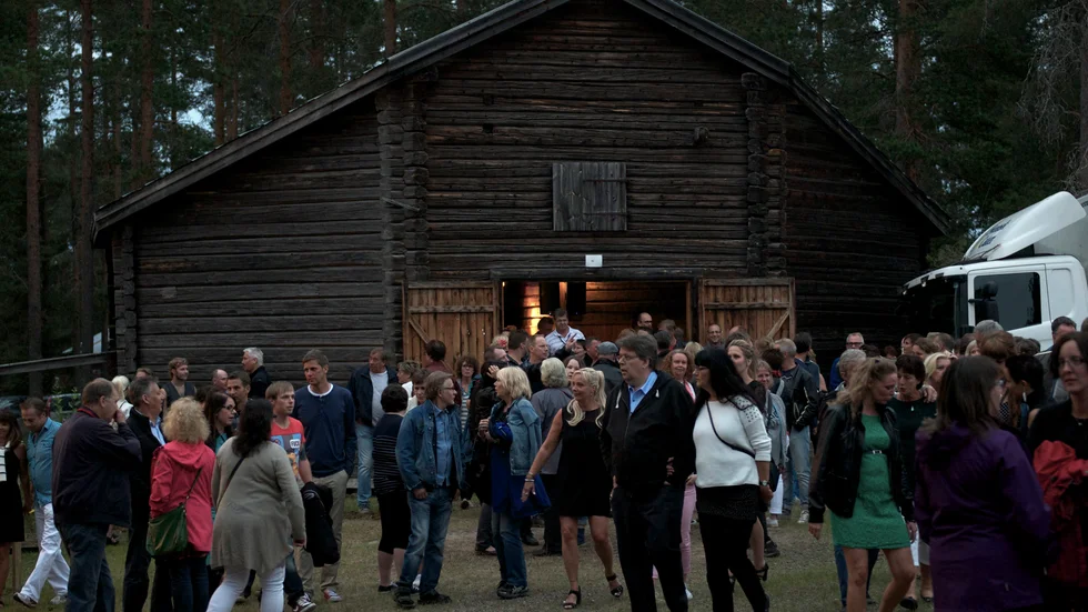 Logen. I 70 år har det dansats i Bursiljums folkets hus och park.