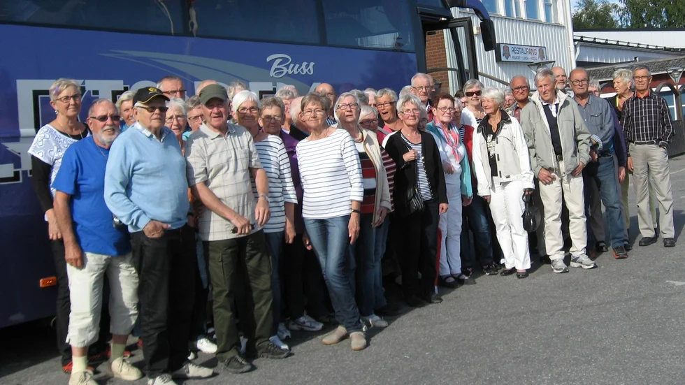 På resande fot. Hela gänget PRO:are från Burträsk.