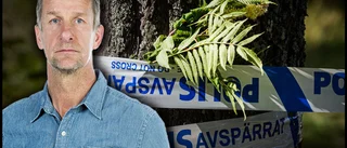 Det trasiga hårspännet träffar med full kraft