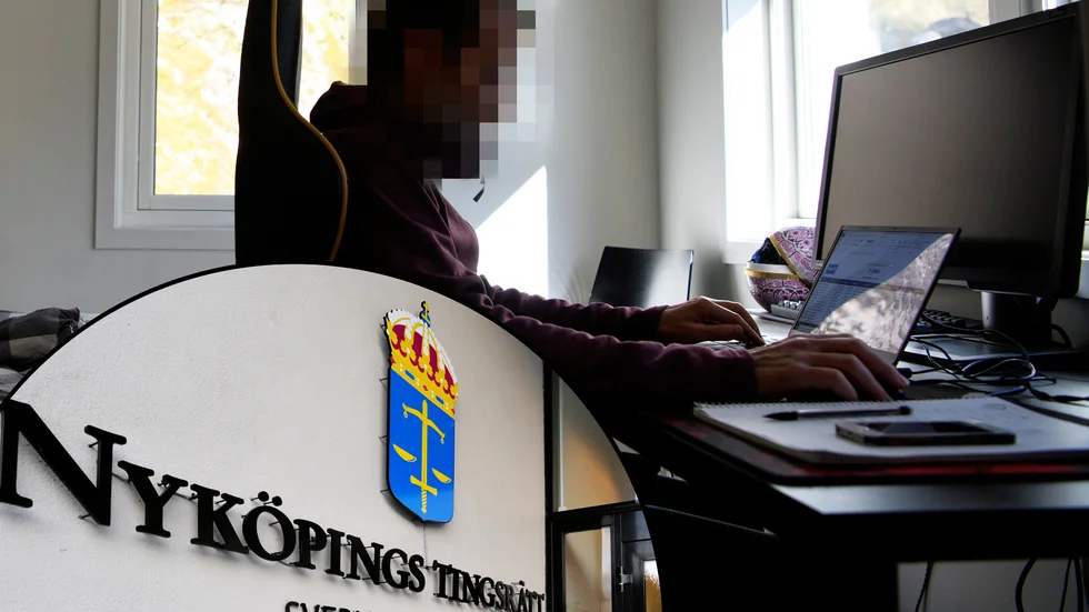 Mannen lämnade in en dator med barnporr på en elektronikfirma. Nu döms han. Bilden föreställer en annan man.