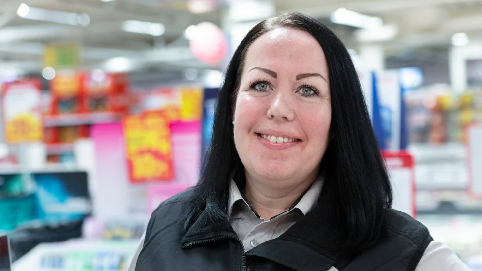 Mikaela Vettainen, kassörska på ICA Kvantum Luleå.