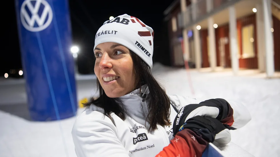 Charlotte Kalla på Hellnerstadion i Gällivare inför helgens Sverigepremiär.