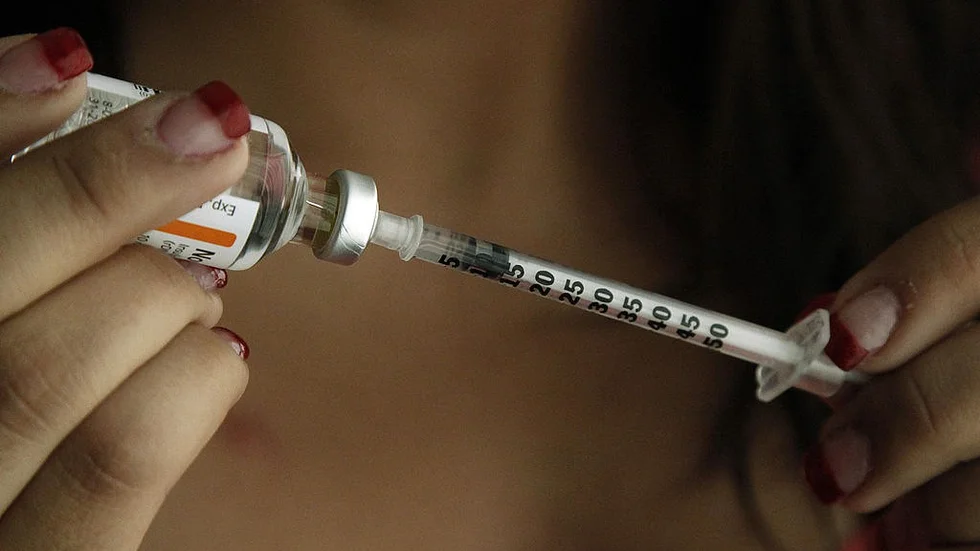 En person som får vård och omsorg via Mjölby kommuns hemtjänst fick insulin trots att läkare inte ordinerat det vid det aktuella tillfället.