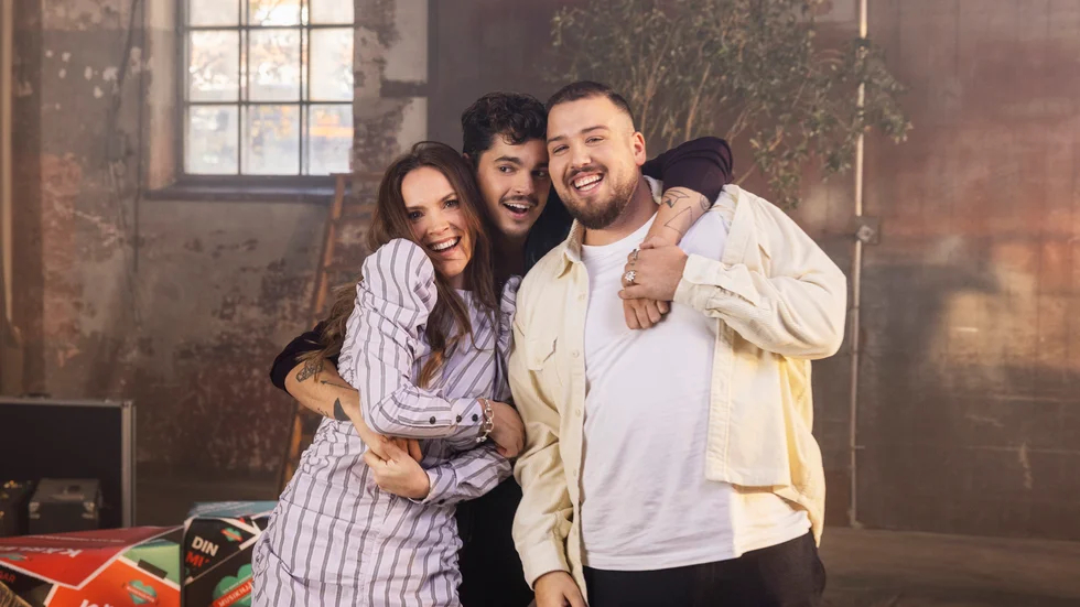 Brita Zackari, Oscar Zia och Anis Don Demina är redo för Norrköping. Trion ska leda Musikhjälpen i en direktsändning under 144 timmar från buren på Gamla Torget. "Hjälp oss skapa en fest i er stad", hälsar de tre en knapp månad före uppdraget.