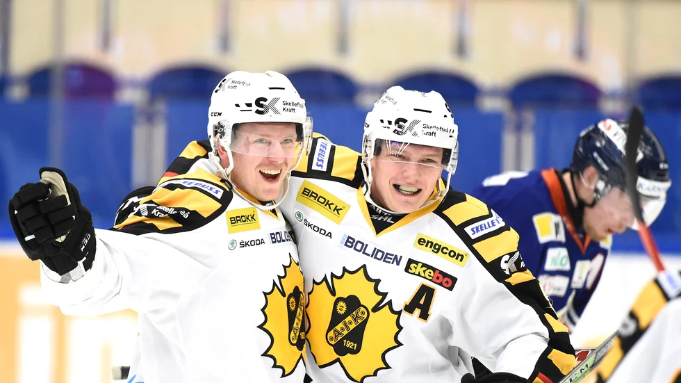 Senast Skellefteå AIK vann mot Växjö på bortaplan (2 feb 2016) blev insatsen av Tim Heed, här tillsamans med Patrik Zackrisson, helt avgörande. Den spelskicklige backen gjorde då två mål och tre assist i AIK:s 5–2-seger.