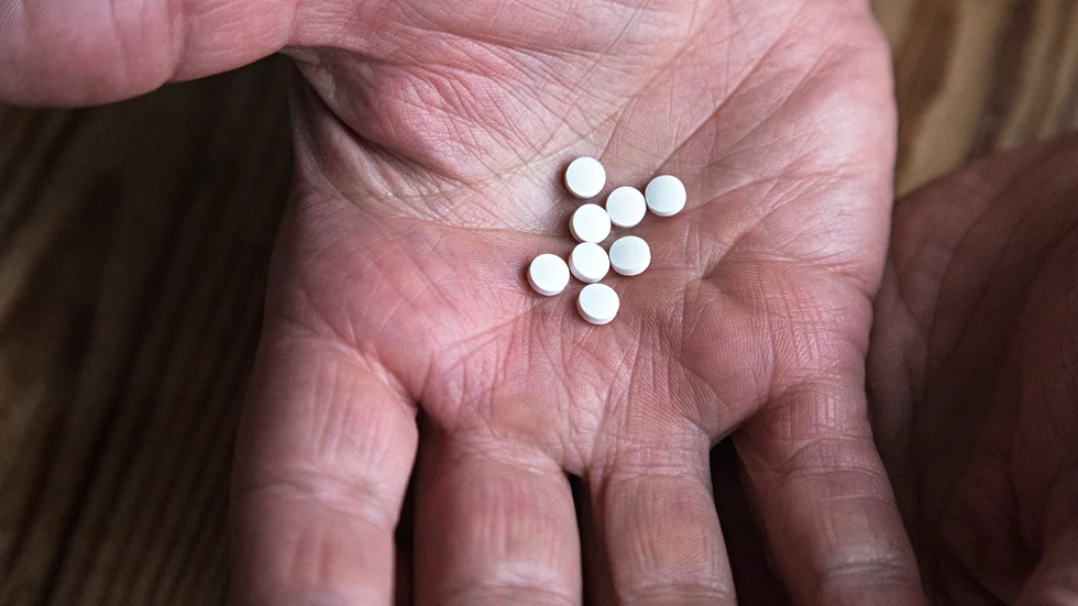 Någon har tagit mediciner ur ett läkemedelsrum som varit låst.