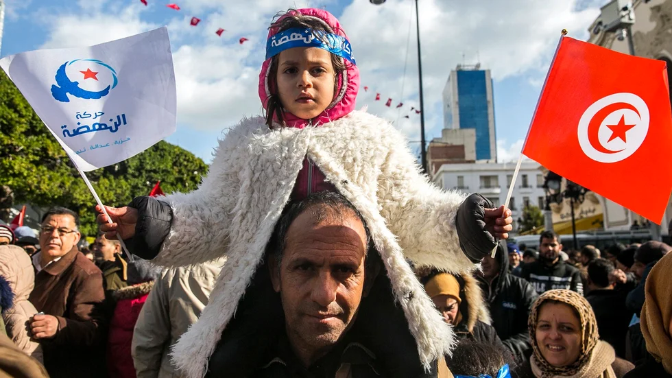 Jubileum. Tunisiska demonstranter firar att det är åtta år sedan revolutionen, under den så kallade arabiska våren.