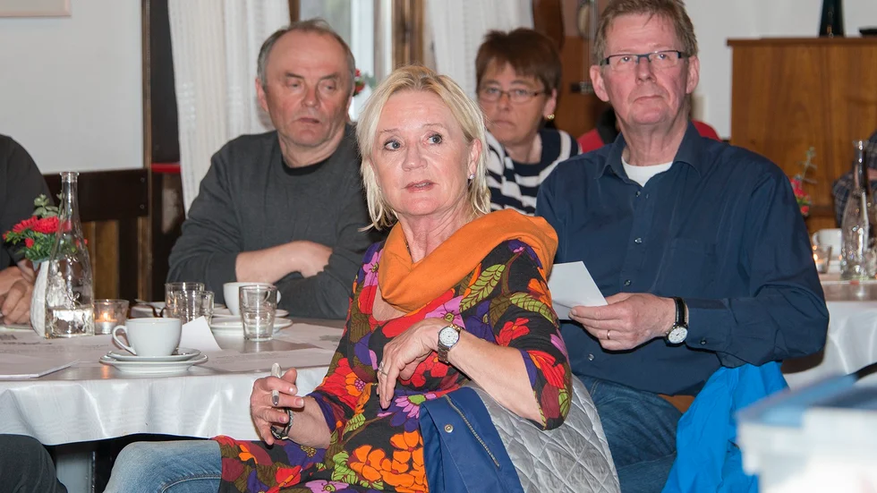 Inflyttade. Helena Skarin flyttade från Arvidsjaur till Lauker för något år sedan. ”Vi vill ha bredband här lika väl som de som bor i Arvidsjaur har det”, sa hon. Foto: Foto: GÖRAN WESTERLUND.