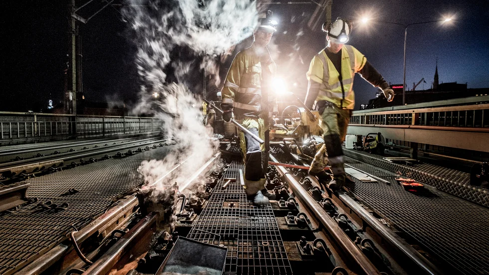 För att utvecklingen i norr vad gäller industrisatsningar ska klaffa måste regeringen sätta fart på bygget av Norrbotniabanan menar Gösta Johnsson.