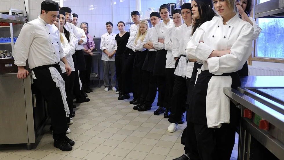 Elever vid Balderskolans restaurang- och livsmedelsprogram kräver information om förändringarna. ”Vi har inte fått veta något alls” säger de. Foto: Annika Eriksson