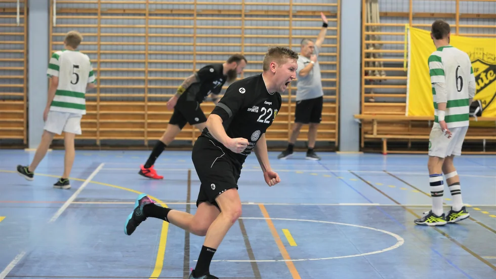 VIF Gutes Lucas Lindberg satte tio mål i segern mot mittenlaget Hellas.
