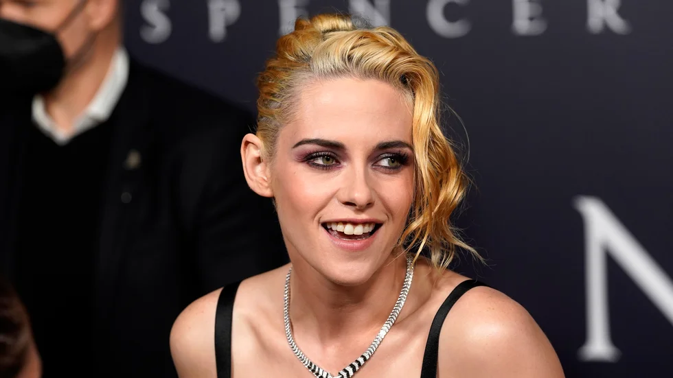 Kristen Stewart är inte förtjust i jämförelser mellan henne och prinsessan Diana. "Jag irriterar mig på paparazzifotografer men jag är inte jagad på det sättet som hon var", säger hon. Arkivbild.