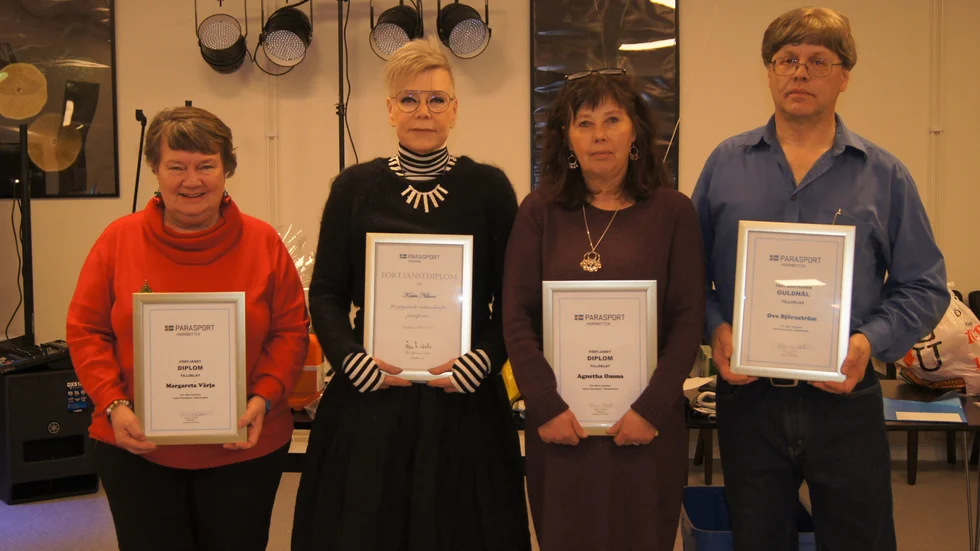 Utmärkelser delades ut för värdefulla insatser inom handikappidrotten i Kiruna. Förtjänstdiplom tilldelades Margareta Värja, Karin Nilsson, Agnetha Omma och förtjänsttecken guldnål (20 år) tillföll Ove Björnström.