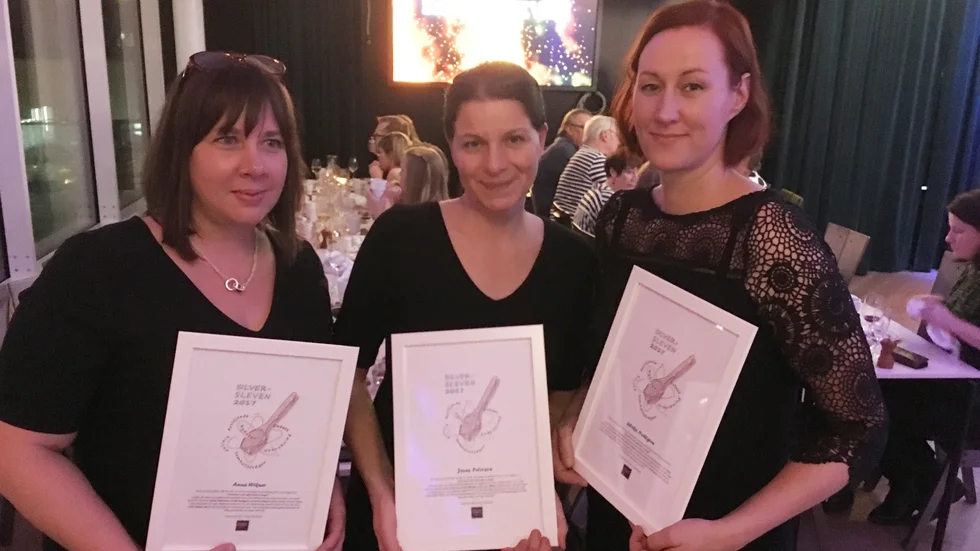  Anna Wikner, Jenny Petersson och Ulrika Nohlgren tog emot Silversleven. 
