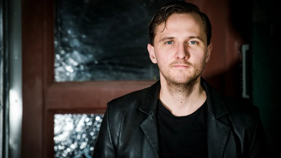 Einar Bredefeldt från Luleå spelade pastor Sindre i tv-serien "Knutby". Nu är han nominerad till årets manliga skådespelare.