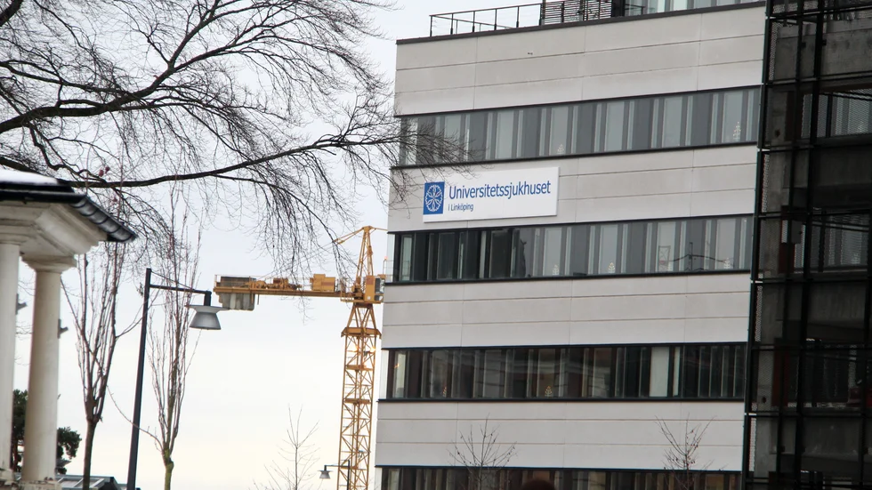 Flera regioner, däribland Östergötland, har lyckats få ner kostnaden för PCR-testningen och därmed fått ett överskott för varje utfört test.