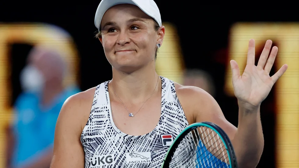 Ashleigh Bartys segertåg fortsätter i Australian Open.