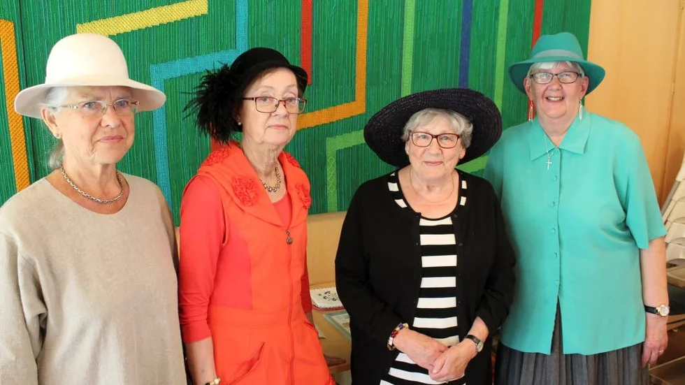 Slöjdstyrelse. Här ses styrelsen i jubilerande Krokeks kyrkliga slöjdförening, från vänster Marianne Bengtsson, Kristina Andersson, Berit Paulin och Kerstin Landström. Saknas gör Inger Andersson Blom.
