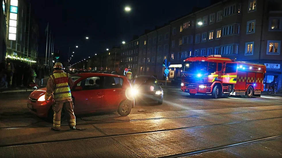 Olyckan inträffade i korsningen Östra Promenaden/Lindövägen i Norrköping på lördagskvällen.