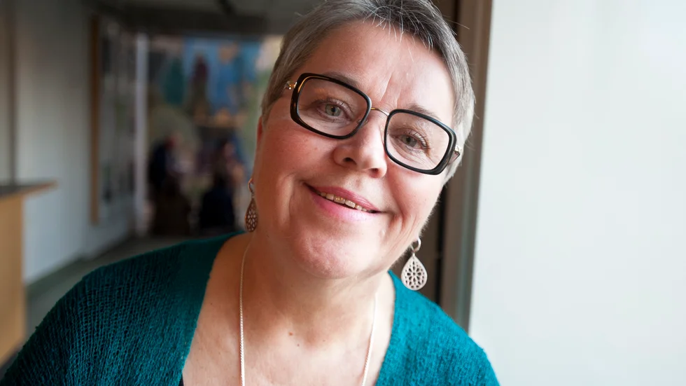 Bör förvaltas. Rose-Marie Lindfors, från Skelleftebygdens berättarförening, menar att det är viktigt att uppmuntra berättandet. Foto: Emilie Sjölund.