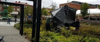 Avspärrningen i Stadsparken Matfesten-arrangören: ”Svårt att förhålla sig till det här”