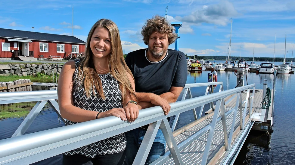 Intern tävling. – Mitt mål är att vinna över pappa, säger Jinci Brettschnider som tävlar mot pappa Hans och tio andra i ”Genikampen” med premiär den 28 augusti.. Foto: Lars Andersson.