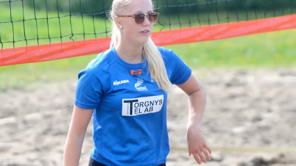 Prisas. Norsjö Volleys Lowisa Nilsson får ett stipendium för sin förmåga att kombinera ett liv med typ 1-diabetes med en elitsatsning.