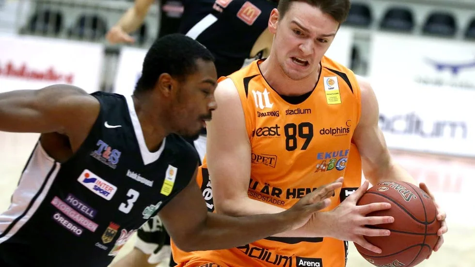 RIVIG. Tim Schüberg har ett härligt driv på basketplanen. Spelstilen har gjort honom till en publikfavorit.