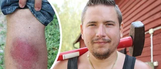Han attackerades av jordgetingar