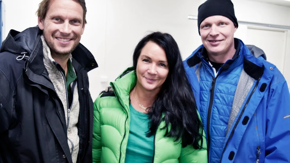Får tummen upp. ”Kul att bli godkända av Bureås niofika”, säger Mattias Särnholm (t h). Här med kollegorna Johnnie Krigström och Sofia Wistam. Foto: Christoffer Åhlund.