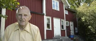 Alvar i "Villa", 94, längtar alltid hem till Hasselö