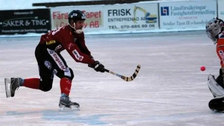 Anders Davidsson gjorde fem mål för Tjust Bandy i lördags mot Katrineholm.Foto: Ingemar Petersson