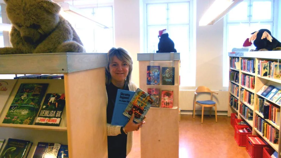 Svensktoppen. "Man läser helst svenska författare och sju av tio böcker är av svenska författare", säger Ruzica Pucar, bibliotekschef.