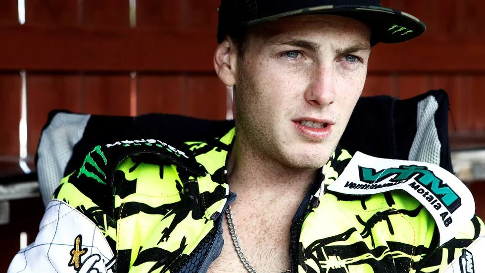 Darcy Ward kör för danska Esbjerg.