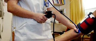 Så ska notan för hyrpersonal halveras