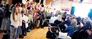 Barn välkomnade asylsökande