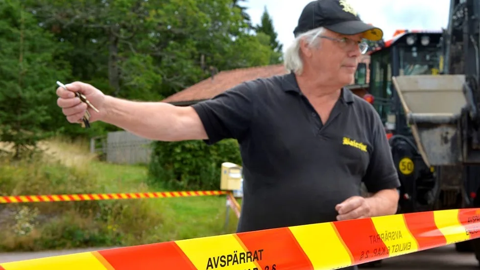Solstadström. Harald Baier förlorar mellan 8 000 och 16 000  kronor varje dag restaurangen och macken är stängd.