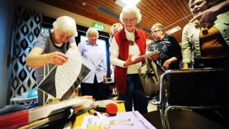 Irene Ahlo från Gamleby var en av dem som besökte Rosavilla på internationella äldredagen. Foto: Ola Axman
