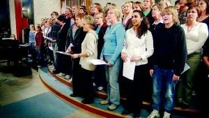 Körsång. En gospelskör har under hösten bildats i Västervik. Intresset var inte dåligt eller vad sägs om 120 anmälningar. Körövningarna har förlagts till Marieborgskyrkan för att alla skulle få plats