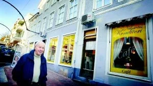 Minnen. Sten Lindberg är tillbaka i Västervik. Han drev under många Boutique Oscar som var inrymd i den del av Nilssons som vi ser till höger.Foto: ANDERS LILJEGREN