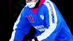 Lämnar Bore. Efter två säsonger i Figeholmsklubben återvänder Patrik Jonsson till Tjust Bandy. Foto: ANDERS LILJEGREN