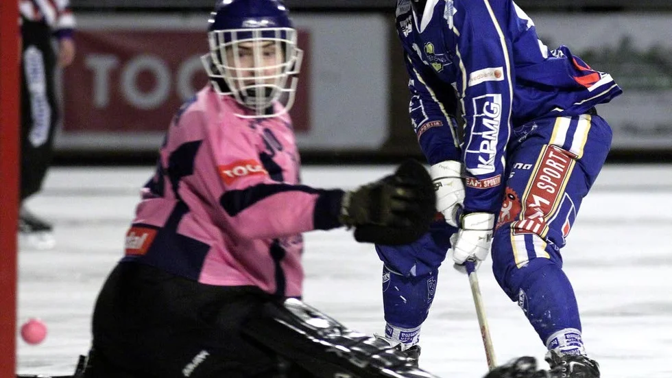 Oskar Davidsson lämnar IFK Motala och väljer nu mellan Nässjö och Jönköping inför nästa säsong.