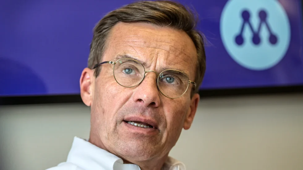 Var ska Ulf Kristersson ta pengarna till de sänkta skatterna, ska du låna? Eller är det vården, äldreomsorgen och skolan som ska spara ännu mer, frågar sig insändarskribenten.