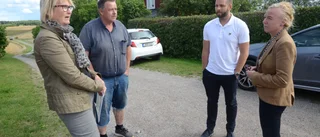 Kommunen kovänder om vita villor i Söra – ber grannarna om ursäkt ✓Ägarna förvånade: "Lite märkligt"