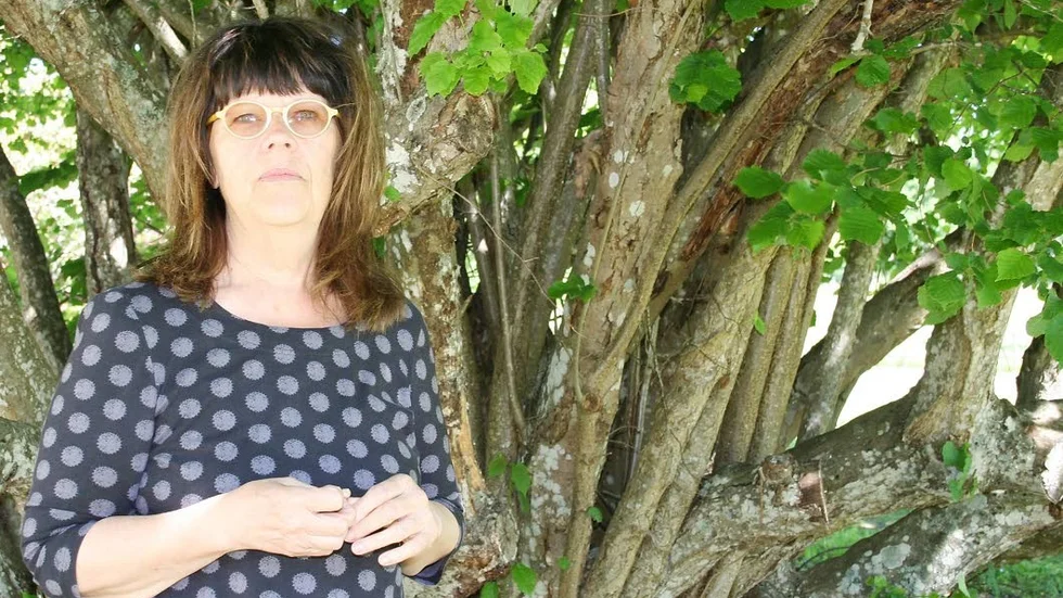 Författaren och poeten Helene Rådberg fick priset 2016. I juni i år sker prisceremonin på Biskops-Arnö. 2018 gick priset till Jila Mossaed.