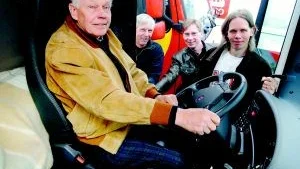 Kör vidare. 73-årige Åke Eriksson har varit åkare sedan han slutade skolan och han fortsätter i familjeföretaget som firar 80 år. Brodern Sune, sonen Andreas och brorsonen Simon jobbar också i företaget.