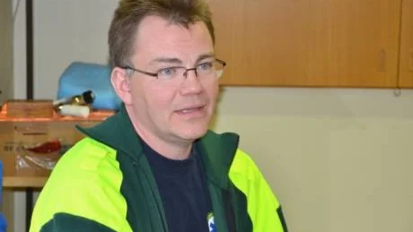 NÖJD. Att Töre deltidsbrandkår kan åka på ambulanslarm höjer kvalitén för de som drabbas av livshotande symptom, enligt Bo Wall, ambulanssjuksköterska.
