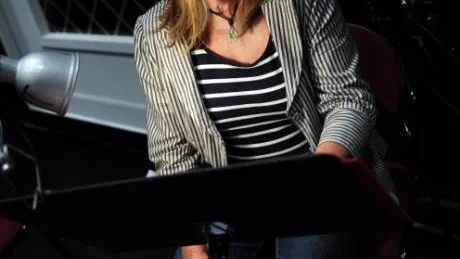 FRÅGESTÄLLNINGAR. Eva Britt Tjernqvist har sammanställt frågeställningar som lärare och elever kan utgå ifrån i det värdegrundsarbete som kommer att ta vid i klassrummet efter föreställningen.