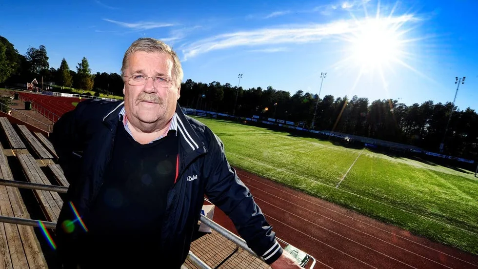 För 50 år. Ingemar Ek, IFK Luleå, vill se en ny elitarena för fotbollen, en som håller i minst 50 år.